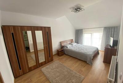 Apartament cu 2 camere semidecomandat, mobilat în Iris