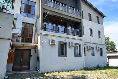 De inchiriat Apartament cu 3 camere.
