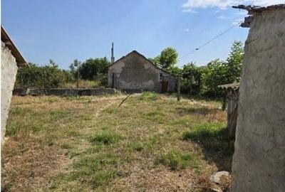 Casă cu 2 camere cu Teren 1722 Mp în Vadu - 9