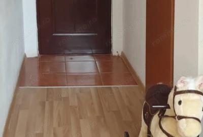 Apartament cu 2 camere decomandat în Micro 15 - 2