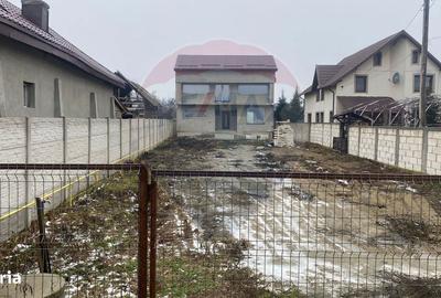 Casă cu 4 camere cu Teren 800 Mp în Nucet - 1