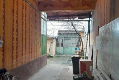 Casă cu 7 camere cu Teren 700 Mp în Central - 3