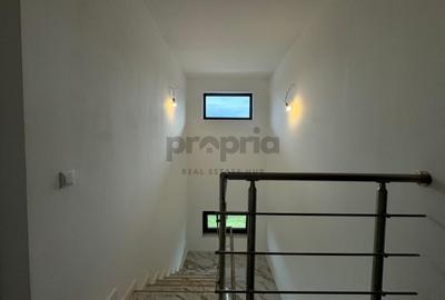 Casa de vanzare | 5 camere • 3 bai • 415 mp teren | Harman - 14