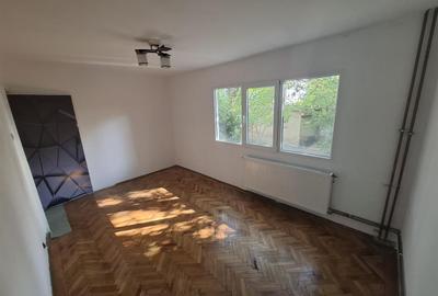 Apartament cu 3 camere semidecomandat în Circumvalațiunii - 21