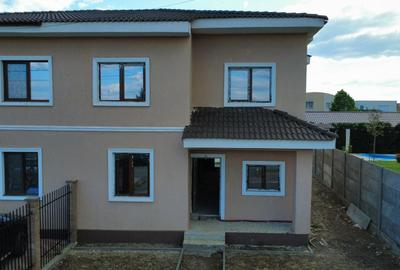 Duplex cu 5 camere cu Canalizare în Dumbrăvița - 3