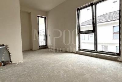 Casa 4 camere de vanzare in Floresti