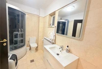 Casă cu Teren 1670 Mp în Bârnova - 2