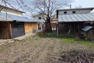 Casă individuală cu 9 camere cu Canalizare în Est - 6