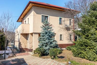 Casă cu 5 camere cu Teren 1097 Mp în Mogoșoaia - 2
