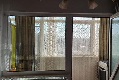 Apartament cu 3 camere decomandat în Fetești-Gară - 2