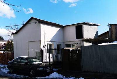 Casă individuală cu 2 camere în Pictor Rosenthal