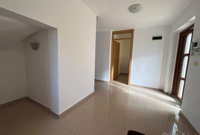 Duplex cu 4 camere cu Canalizare în Moșnița Nouă - 4
