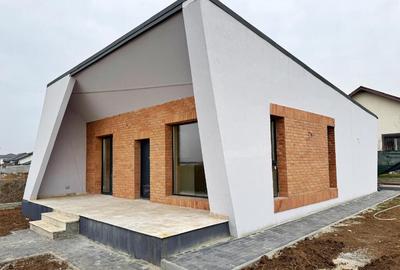 Casa individuala || 3 camere 2 bai || teren 325mp - 1