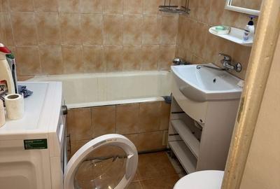 Apartament cu 2 camere semidecomandat în Giulești
