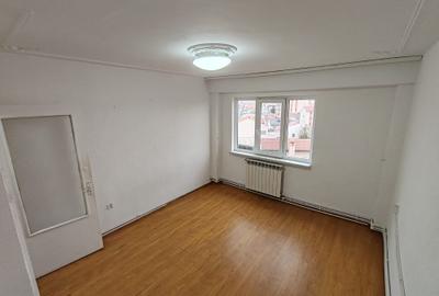Apartament cu 2 camere decomandat în Casa de Cultură - 8