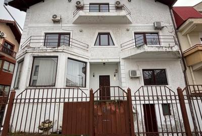 Casă individuală cu 11 camere cu Canalizare în Domenii - 13