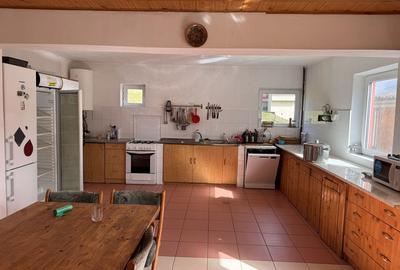 Casă cu 4 camere cu Teren 780 Mp în Fundata - 4