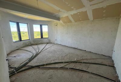 Casă cu 4 camere cu Teren 500 Mp în Ghercești - 11