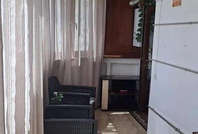 Apartament cu 3 camere decomandat în Km 4 - 1