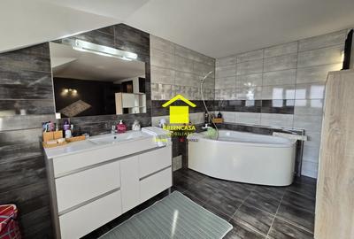 Casă individuală cu 7 camere cu Canalizare în Borhanci - 15