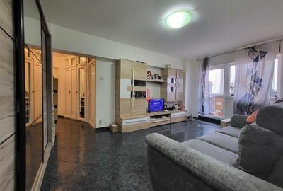 Apartament cu 3 camere semidecomandat în Titan - 1