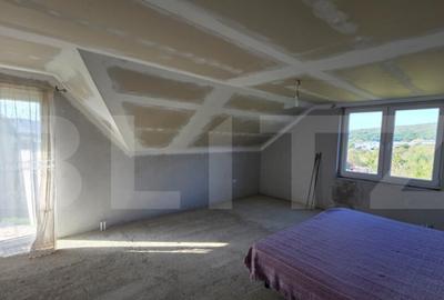 Casă cu 4 camere cu Teren 1000 Mp în Central - 34