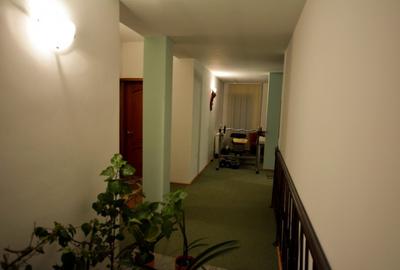 Casă individuală cu 6 camere cu Teren 680 Mp în Găvana 3 - 9