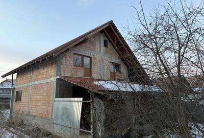 Casă cu Teren 1000 Mp în Râușor - 9