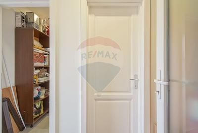 Casă cu 7 camere cu Teren 1400 Mp în Stupini - 20