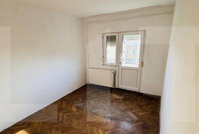 Apartament cu 3 camere decomandat în Micălaca