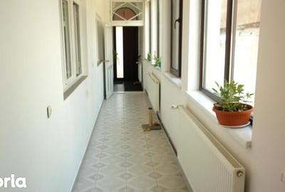 Casă cu 6 camere decomandat cu Teren 350 Mp în Mihai Bravu - 11