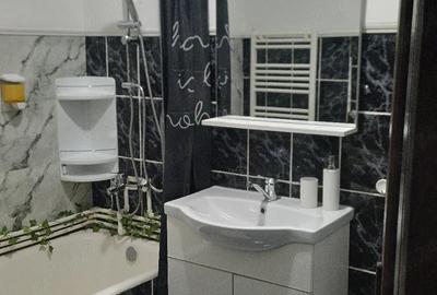 Garsonieră decomandată în Petros - 1