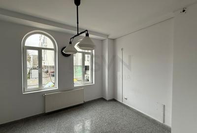 Casă individuală cu 9 camere cu Canalizare în Eminescu - 13