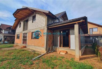 Casă individuală cu 6 camere cu Teren 422 Mp în Păulești - 1