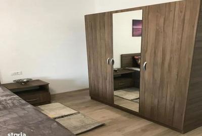 Garsonieră în Titan - 2