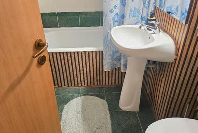 Inchiriez apartament 3 camere decomandat in Deva, I. Creanga, etaj 1 - 9