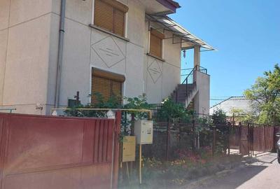 Casă cu 4 camere în Central - 8