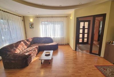 Vila de 8 camere zona centrala Stupini Brasov - 3