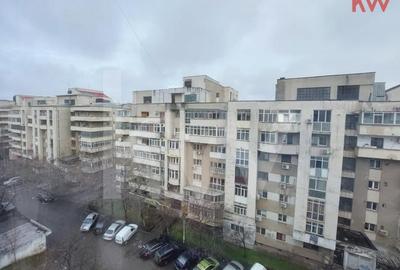 Apartament cu 3 camere decomandat în 1 Mai - 11