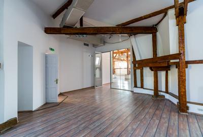 Casă individuală cu 5 camere cu Canalizare în Cișmigiu - 10