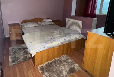 Apartament cu 3 camere de inchiriat, zona Bradet Apartament cu 3 camere de inchiriat, zona Bradet - 2
