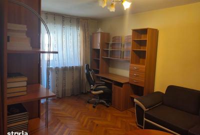 Apartament cu 3 camere decomandat în Central - 2