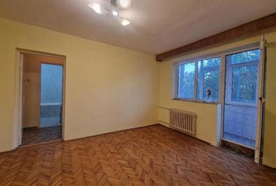 Apartament cu 3 camere semidecomandat în Central - 2
