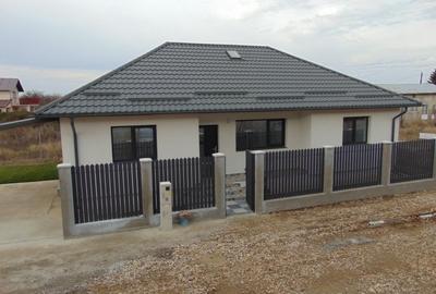 FARA COMISIOANE casa cu 4 camere 2 bai PARTER cu placa pod terasa merita vazuta - 15
