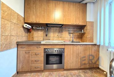 Apartament cu 4 camere decomandat, mobilat în Decebal - 8