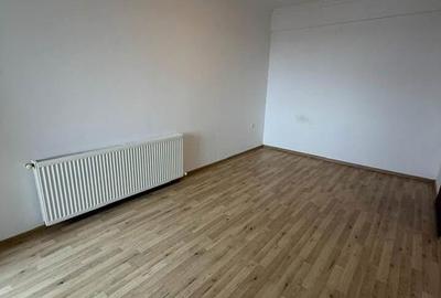Apartament cu 3 camere decomandat în Km 4-5 - 7