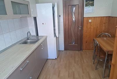 Apartament decomandat, zona Strand, 4 camere, etaj 2 - 1
