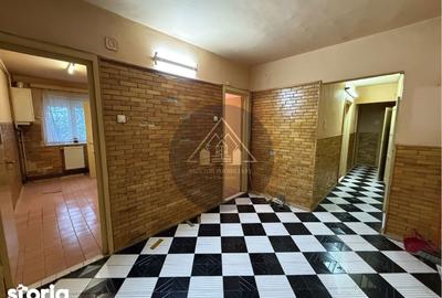 Apartament cu 4 camere decomandat în Central - 11