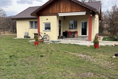Casă cu 4 camere în Central - 8