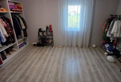 Casă cu 4 camere în Central - 3